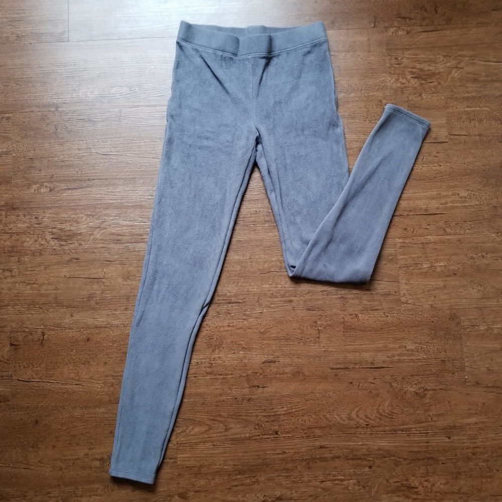 Slightly fuzzy gray leggings